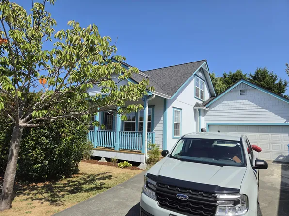 2168 Tina Ct, Arcata, CA 95521