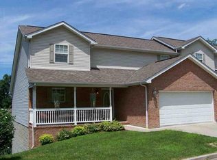 109 Estate Ln, South Charleston, WV 25309