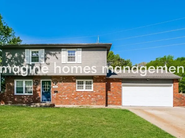 9102 Farley Ln, Overland Park, KS 66212