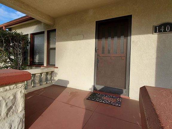 Large front porch, sit outside & relax
