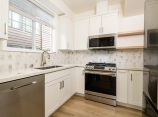 10547 Midvale Ave N UNIT D, Seattle, WA 98133