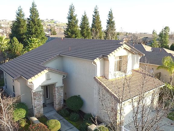 2nd image of 554 Hillswick Cir