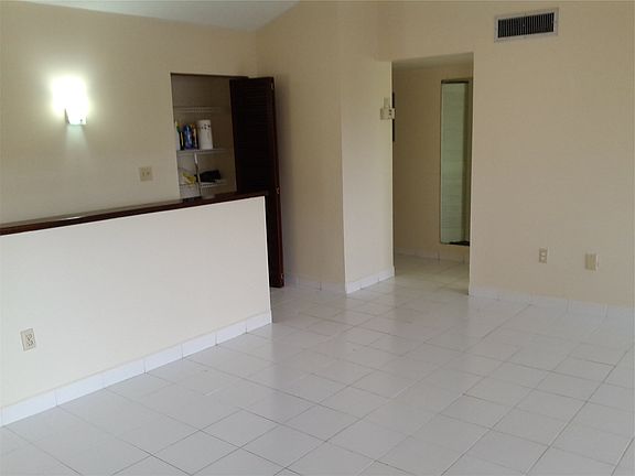 5th image of 445 W Park Dr APT 204
