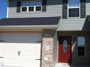 104 Olyvia Dr, Saint Jacob, IL 62281