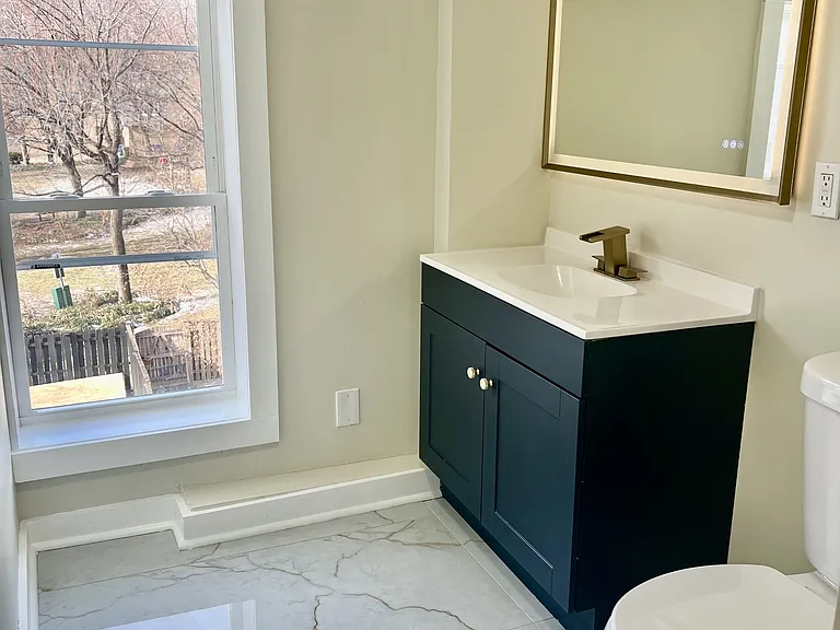 708 S Hanover St #- — Photo 22