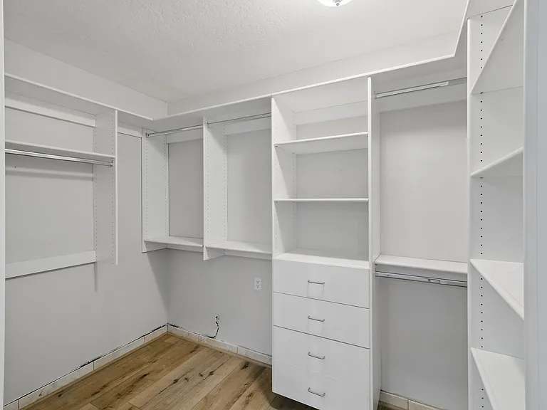 12210 N 67th St #23 — Photo 15