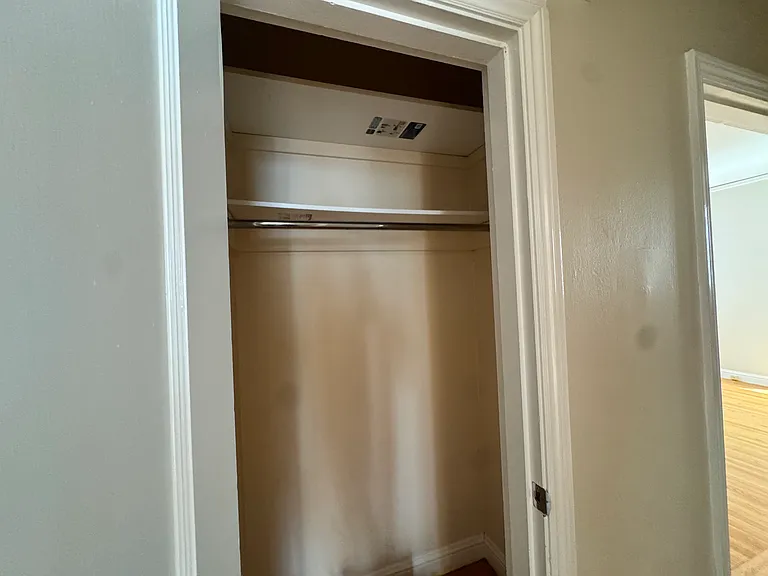 1890 Jefferson St — Photo 12