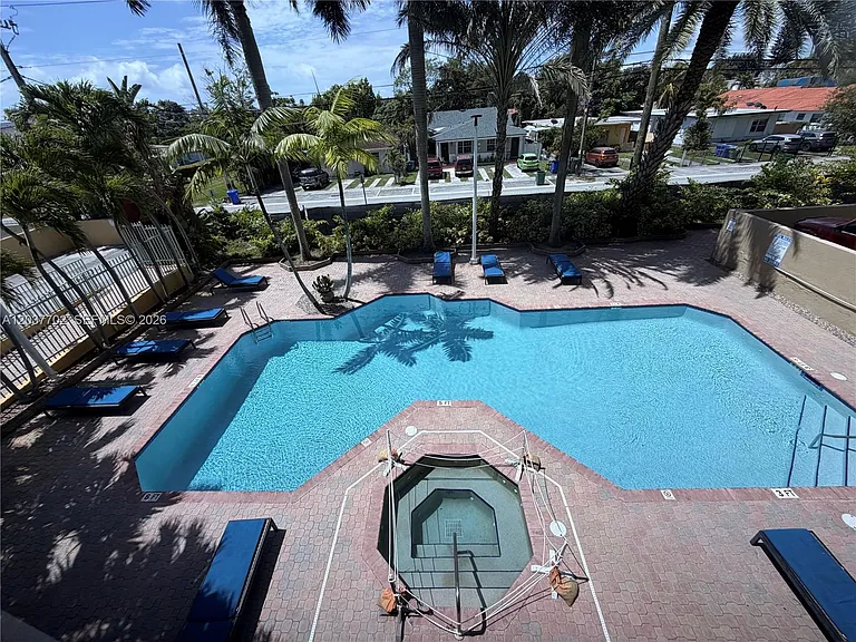 3500 Coral Way #907 — Photo 8