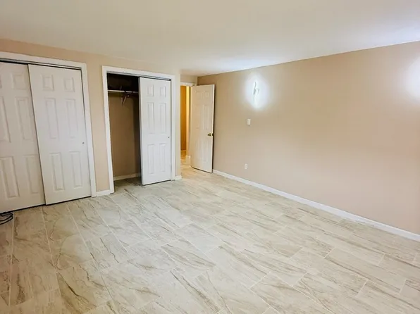 (undisclosed Address), Oceanside, NY 11572