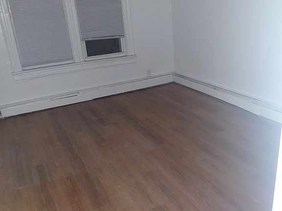 3rd image of 168 Highland Ave