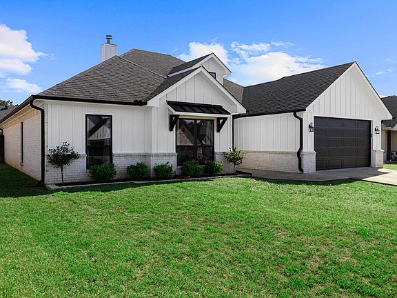 3rd image of 108 Decoy Ln