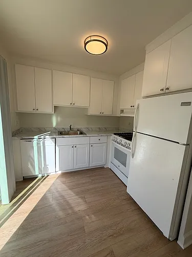 Ming Tree Apartments Photo 1