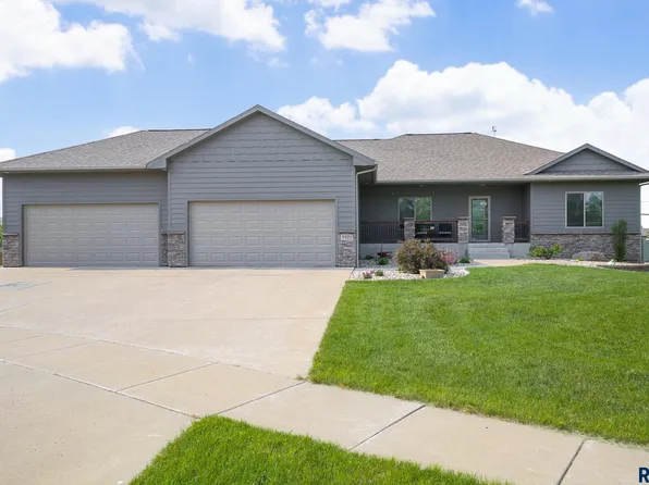 3701 E Wakefield Cir, Sioux Falls, SD 57103