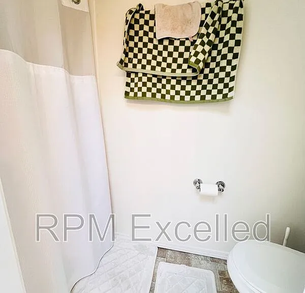 9426 S 242nd St — Photo 19