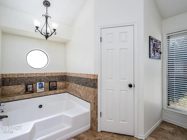 5081 Velta Ln — Photo 21