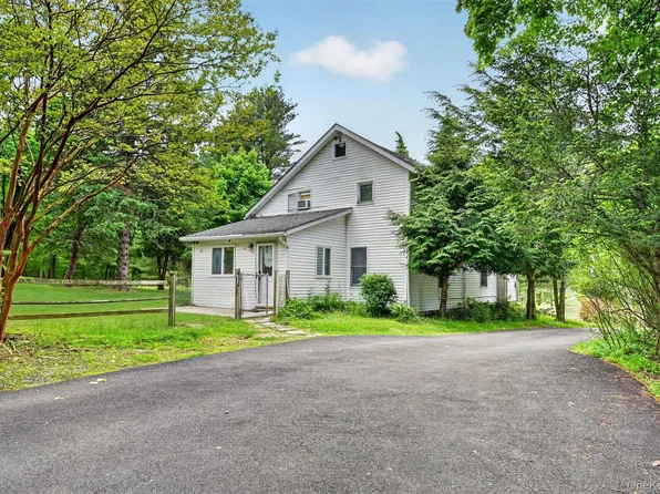 414 Buena Vista Road, New City, NY 10956