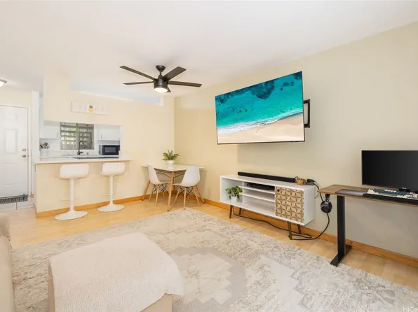 95-524 Wikao St APT A204, Mililani, HI 96789