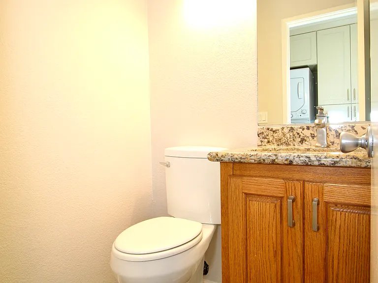 215 Loma Verde Dr — Photo 12