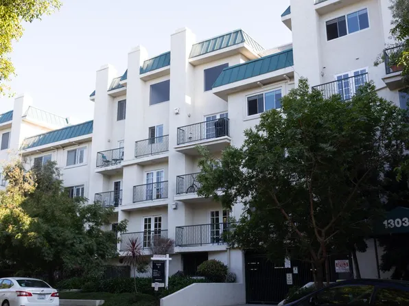 13030 Valleyheart Dr APT 108, Studio City, CA 91604