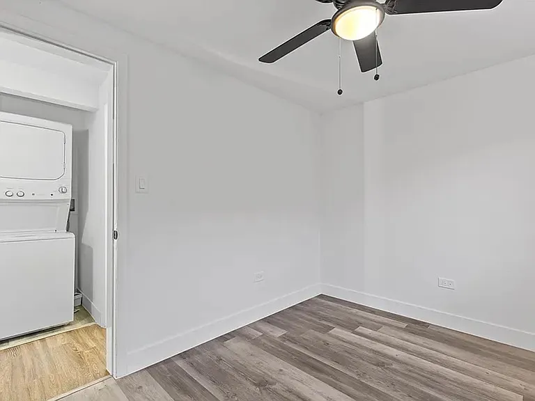 3523 S Cherokee St — Photo 32