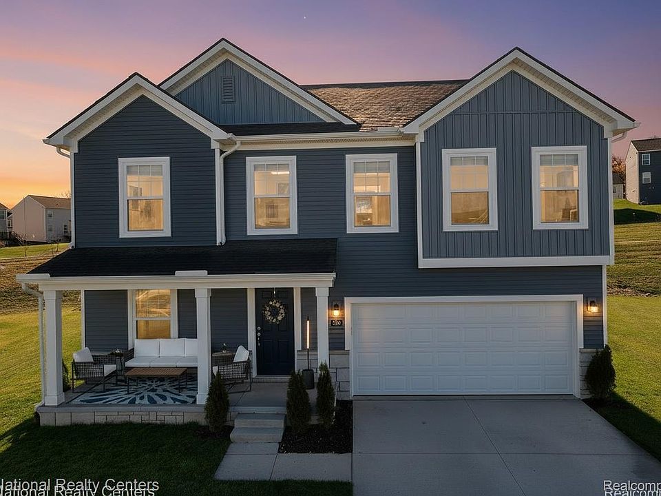 1st image of 333 Saddleback Ct