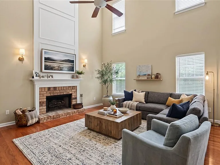 1809 Wellborn Way SW — Photo 8