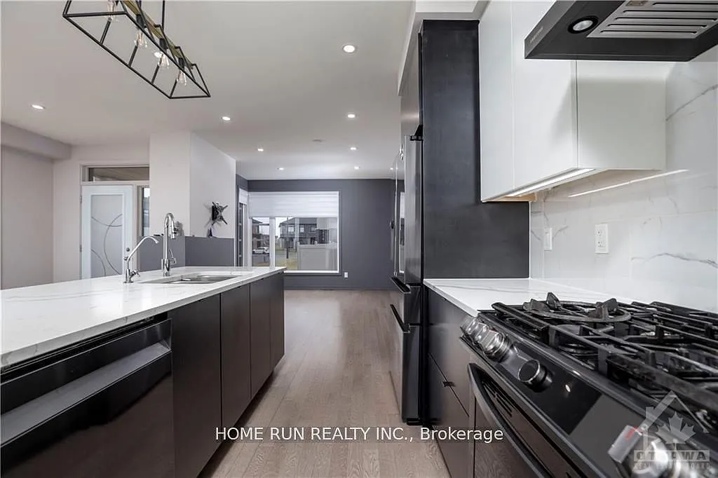 4 bed, $3,250 — Photo 4