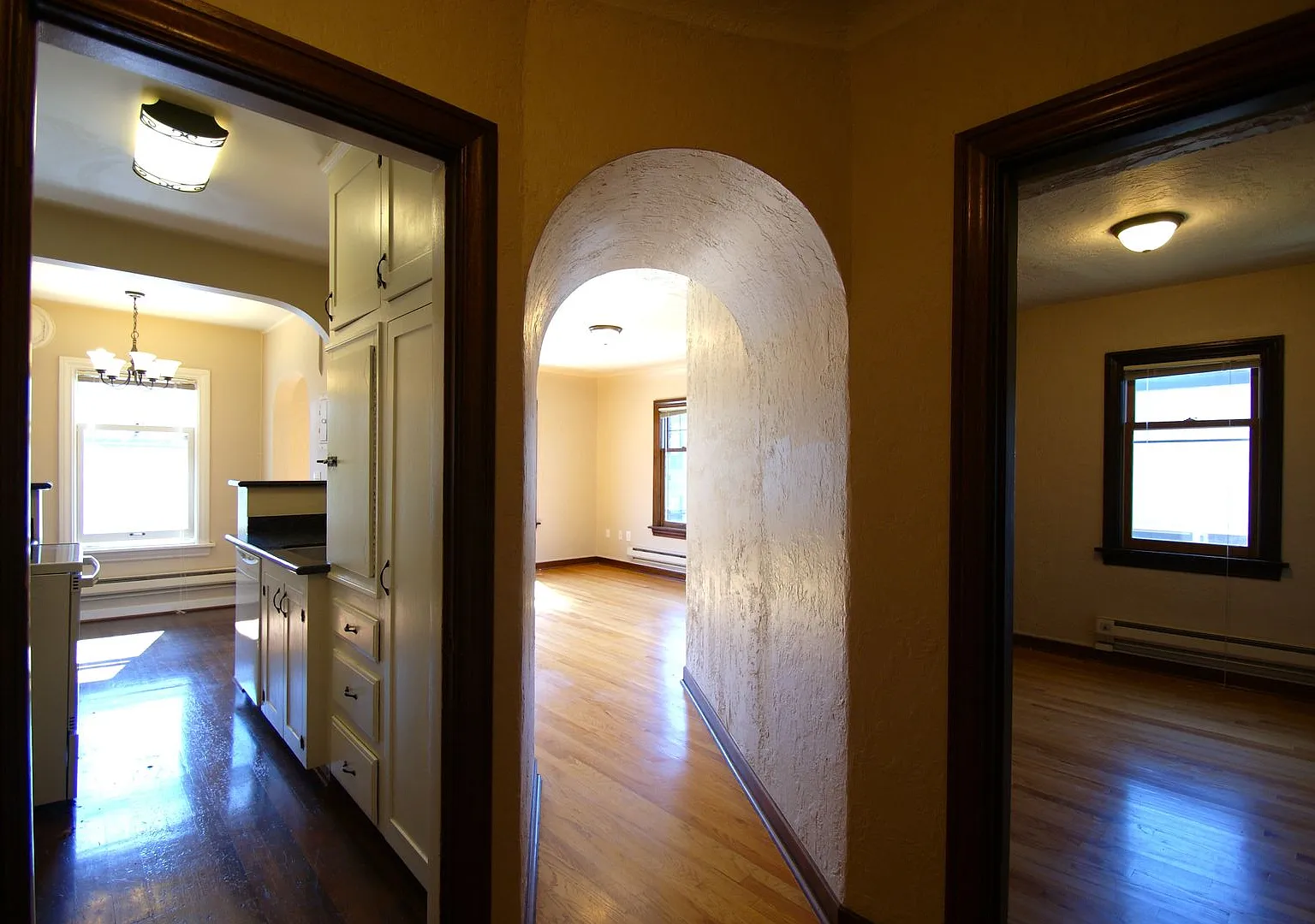 Yale Apartments — Photo 3