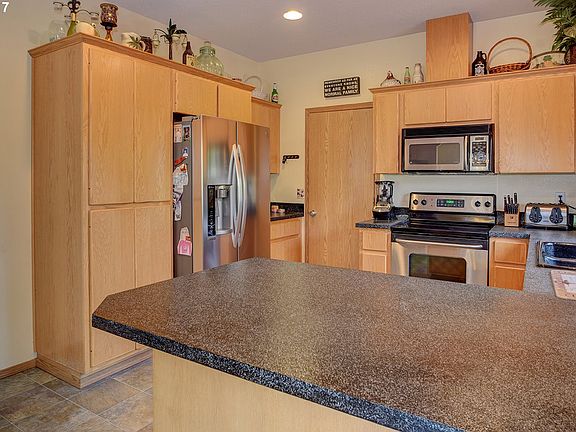 4th image of 7701 NE 86th Ave