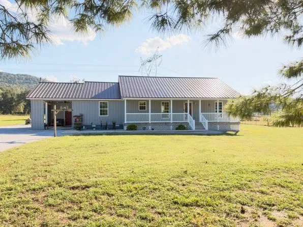 4058 Payne Cove Rd, Pelham, TN 37366