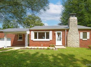 425 S 47th St, Belleville, IL 62226
