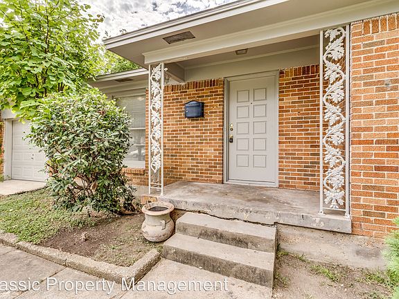 3rd image of 1456 Templecliff Dr