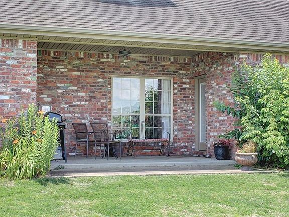 2nd image of 4328 E Troon Dr