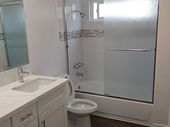 5th image of 9931 Tweedy Ln APT 201