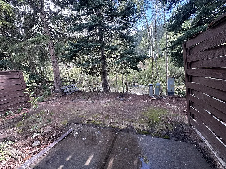2805 Riverside Dr — Photo 21
