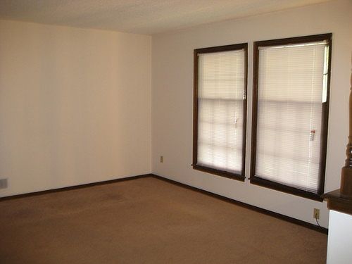 3rd image of 5412 Oxford Ave