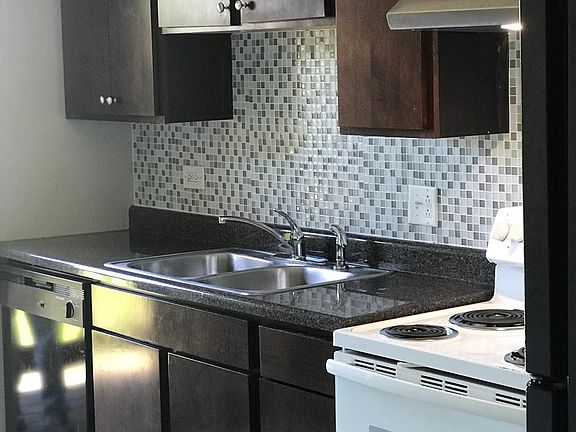 2nd image of 1802 N Green Ln S APT 3A