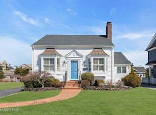 215 Neptune Pl, Sea Girt, NJ 08750