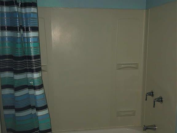 4th image of 1438 Sleepy Hollow Dr