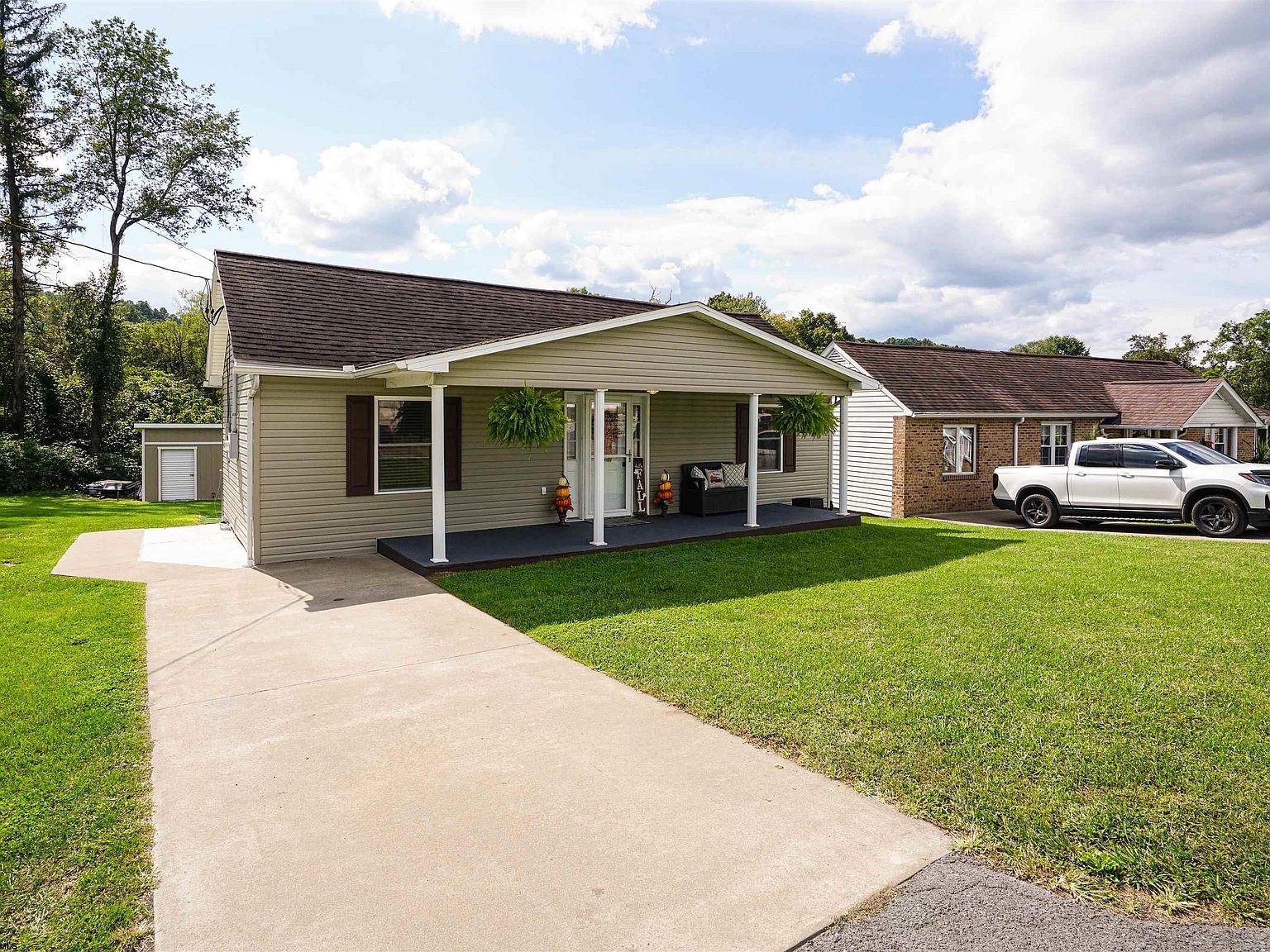 305 Main St, Rivesville, WV 26588 Zillow