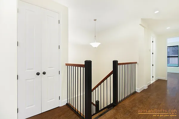 Rented by aptsandlofts.com | media 11