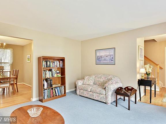 4th image of 18532 Meadowland Ter