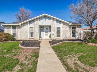 2026 Clark Trl, Grand Prairie, TX 75052