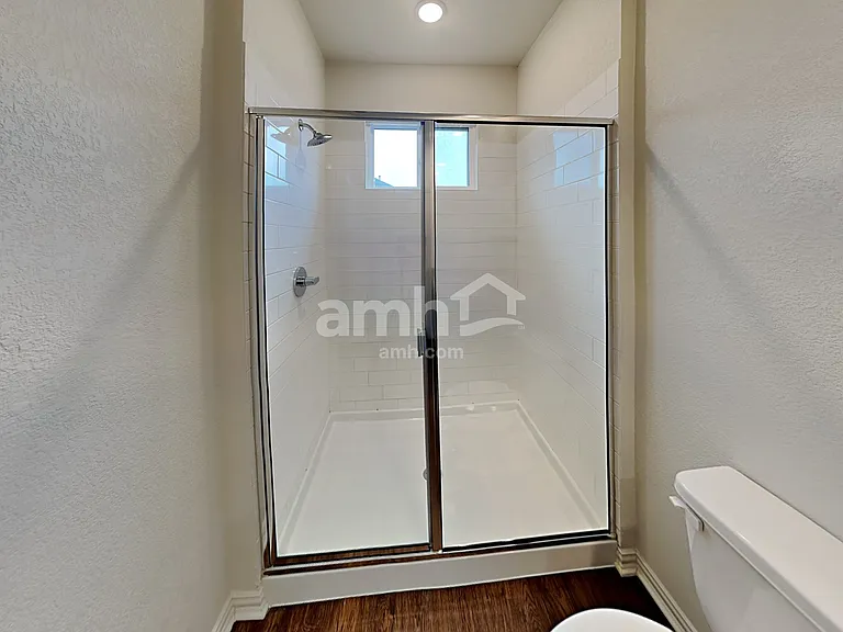 2714 Brogan Crk — Photo 9