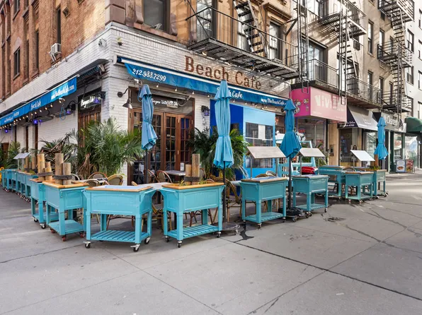 233 East 69th Street image 12 of 15