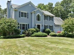 11 Echo Ln, South Kingstown, RI 02892