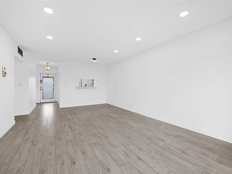 5031 W Oakland Park Blvd #309 — Photo 13
