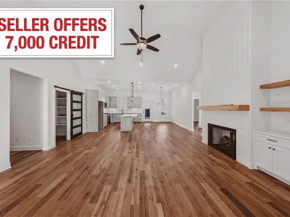 38 Rockhill Ln, Bella Vista, AR 72715