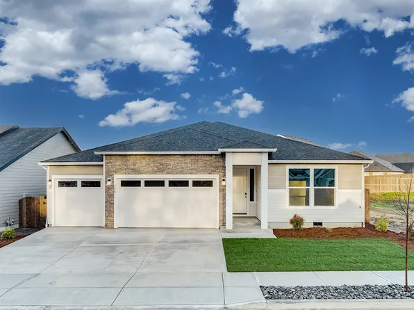 758 NW 28th St, Battle Ground, WA 98604