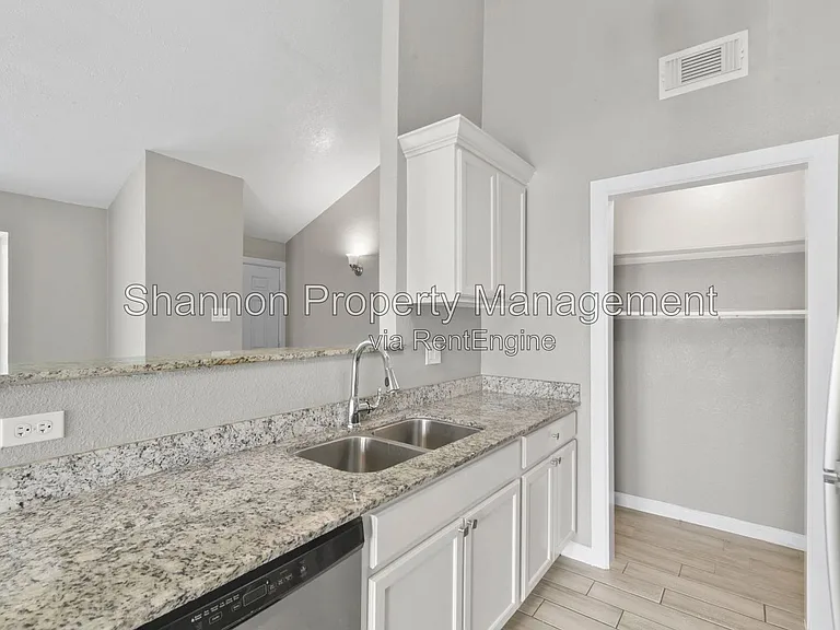 3110 Oak Rock Cir — Photo 12